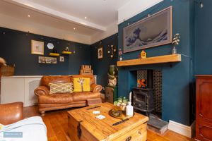 Sitting Room- click for photo gallery